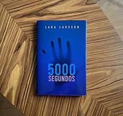 5000 segundos par Lara Larsson