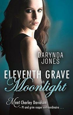 Eleventh Grave in Moonlight par Darynda Jones